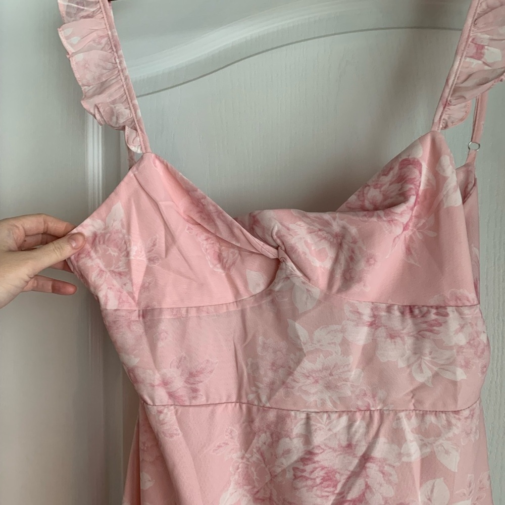 Selfie Leslie nwt Veda Ruffle Strap Split Maxi Dress Roses Blush - Picture 4 of 10